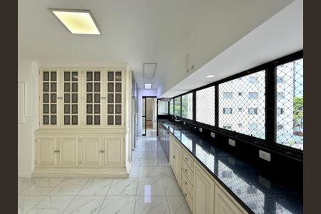 Apartamento para alugar com 183m², 3 quartos e 3 vagas Apartamento para alugar com 183m², 3 quartos e 3 vagasCozinha