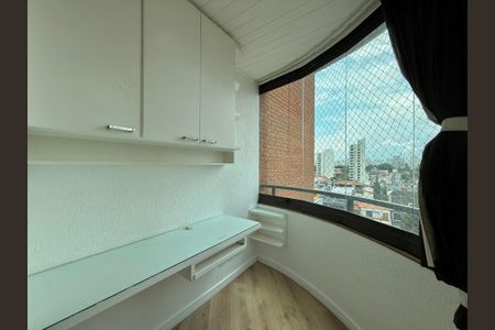 Apartamento para alugar com 183m², 3 quartos e 3 vagas Apartamento para alugar com 183m², 3 quartos e 3 vagasSacada Suíte 1