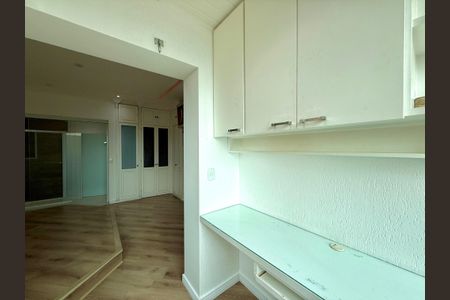 Apartamento para alugar com 183m², 3 quartos e 3 vagas Apartamento para alugar com 183m², 3 quartos e 3 vagasSacada Suíte 1