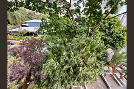 Apartamento para alugar com 183m², 3 quartos e 3 vagas Apartamento para alugar com 183m², 3 quartos e 3 vagasVista