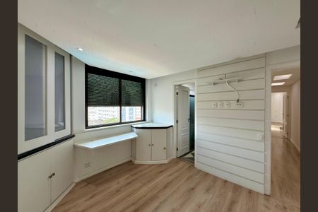 Apartamento para alugar com 183m², 3 quartos e 3 vagas Apartamento para alugar com 183m², 3 quartos e 3 vagasSuíte 3