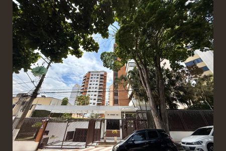Apartamento para alugar com 183m², 3 quartos e 3 vagas Apartamento para alugar com 183m², 3 quartos e 3 vagasFachada