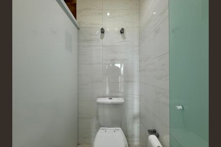 Apartamento para alugar com 183m², 3 quartos e 3 vagas Apartamento para alugar com 183m², 3 quartos e 3 vagasBanheiro Suíte 1