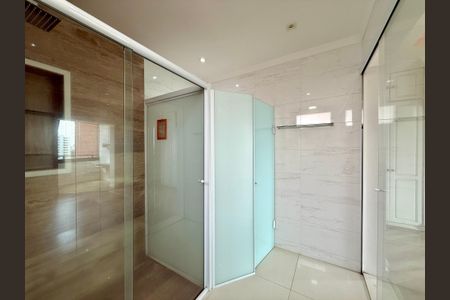 Apartamento para alugar com 183m², 3 quartos e 3 vagas Apartamento para alugar com 183m², 3 quartos e 3 vagasBanheiro Suíte 1