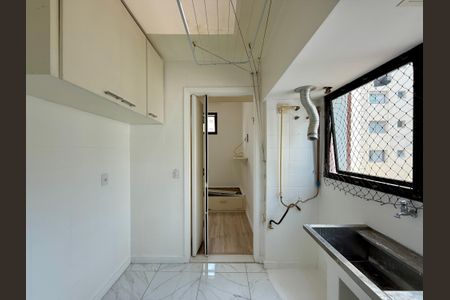 Apartamento para alugar com 183m², 3 quartos e 3 vagas Apartamento para alugar com 183m², 3 quartos e 3 vagasÁrea de Serviço