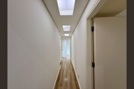 Apartamento para alugar com 183m², 3 quartos e 3 vagas Apartamento para alugar com 183m², 3 quartos e 3 vagasCorredor Suítes