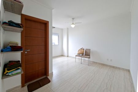 Apartamento para alugar com 75m², 2 quartos e 2 vagas Apartamento para alugar com 75m², 2 quartos e 2 vagasSuíte