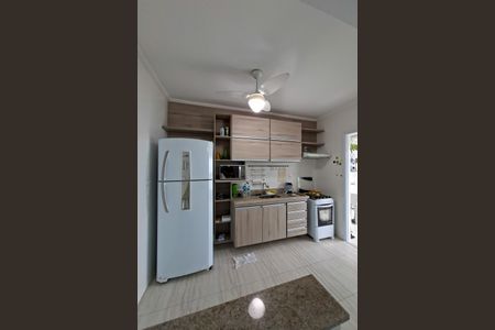 Apartamento para alugar com 75m², 2 quartos e 2 vagas Apartamento para alugar com 75m², 2 quartos e 2 vagasCozinha