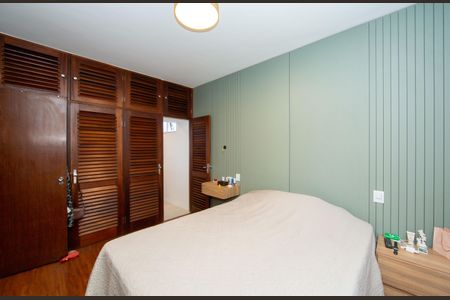 Apartamento à venda com 160m², 4 quartos e 2 vagas Apartamento à venda com 160m², 4 quartos e 2 vagasQUARTO4