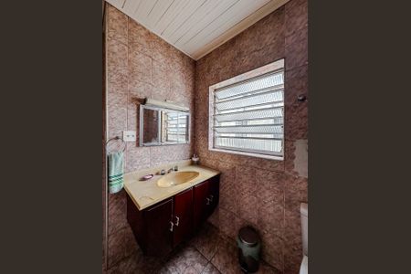 Casa à venda com 156m², 3 quartos e 1 vaga Casa à venda com 156m², 3 quartos e 1 vagaBanheiro