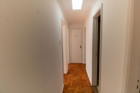 Corredor  de apartamento à venda com 3 quartos, 108m² em Icaraí, Niterói