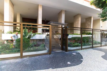 Apartamento à venda com 108m², 3 quartos e 1 vagaFachada