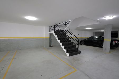 Apartamento à venda com 45m², 2 quartos e 1 vagaEscada / Garagem