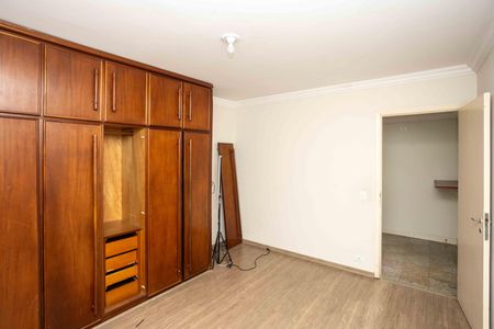 Casa para alugar com 380m², 6 quartos e 2 vagasQuarto 2