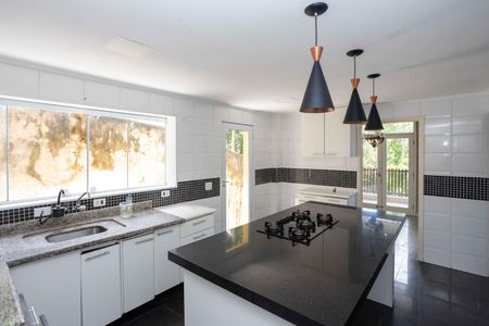 Casa para alugar com 380m², 6 quartos e 2 vagasCozinha