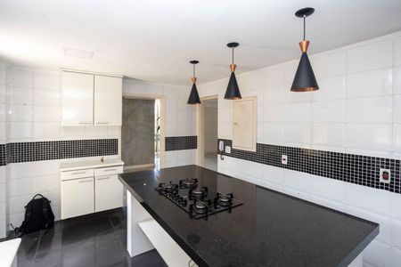 Casa para alugar com 380m², 6 quartos e 2 vagasCozinha