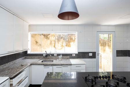 Casa para alugar com 380m², 6 quartos e 2 vagasCozinha