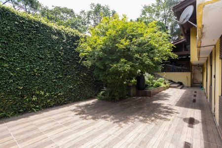 Casa para alugar com 380m², 6 quartos e 2 vagasQuintal