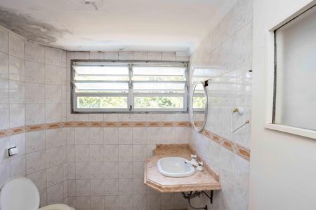 Casa para alugar com 380m², 6 quartos e 2 vagasBanheiro Social