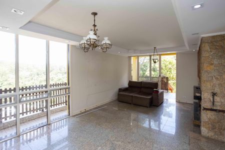 Casa para alugar com 380m², 6 quartos e 2 vagasSala