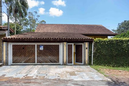 Casa para alugar com 380m², 6 quartos e 2 vagasFachada