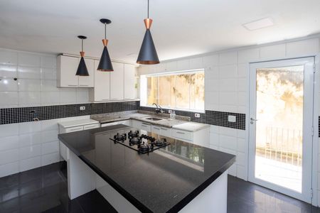 Casa para alugar com 380m², 6 quartos e 2 vagasCozinha