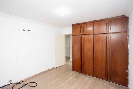 Casa para alugar com 380m², 6 quartos e 2 vagasQuarto 3