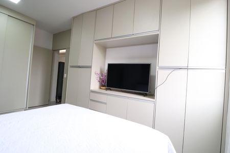 Apartamento para alugar com 180m², 2 quartos e 2 vagasSuíte