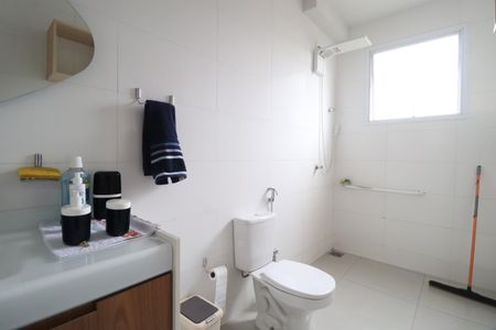 Apartamento para alugar com 180m², 2 quartos e 2 vagasBanheiro da Suíte