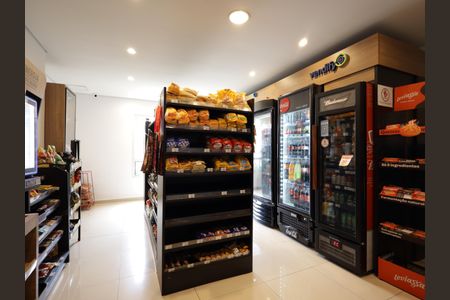 Apartamento à venda com 72m², 3 quartos e 2 vagasMini Mercado