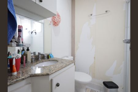 Apartamento à venda com 72m², 3 quartos e 2 vagasBanheiro da Suíte