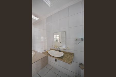 Casa para alugar com 100m², 2 quartos e 3 vagas Casa para alugar com 100m², 2 quartos e 3 vagasBanheiro da Suíte