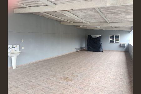 Casa para alugar com 100m², 2 quartos e 3 vagas Casa para alugar com 100m², 2 quartos e 3 vagasTerraço