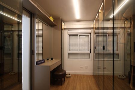 Apartamento à venda com 220m², 2 quartos e 3 vagasCloset