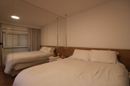 Apartamento à venda com 220m², 2 quartos e 3 vagasSuíte 