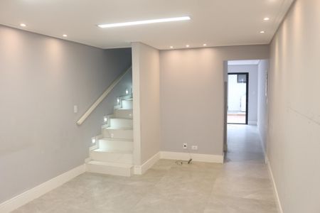 Casa à venda com 117m², 2 quartos e 1 vagaSala