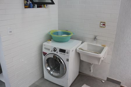 Casa à venda com 117m², 2 quartos e 1 vagaÁrea de Serviço