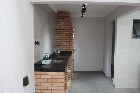 Casa à venda com 117m², 2 quartos e 1 vagaQuintal