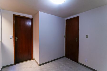 Apartamento para alugar com 90m², 2 quartos e 1 vaga Apartamento para alugar com 90m², 2 quartos e 1 vagaQuarto de Serviço