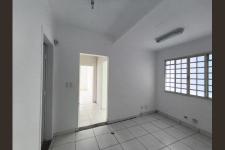 Casa à venda com 160m², 4 quartos e 2 vagas Casa à venda com 160m², 4 quartos e 2 vagasCozinha