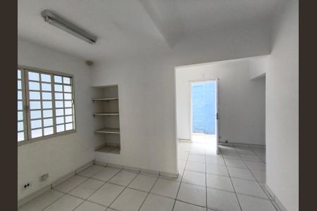 Casa à venda com 160m², 4 quartos e 2 vagas Casa à venda com 160m², 4 quartos e 2 vagasCozinha
