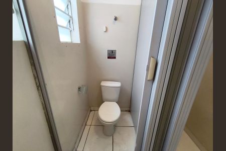 Casa à venda com 160m², 4 quartos e 2 vagas Casa à venda com 160m², 4 quartos e 2 vagasBanheiro 2