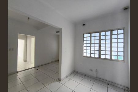 Casa à venda com 160m², 4 quartos e 2 vagas Casa à venda com 160m², 4 quartos e 2 vagasCozinha
