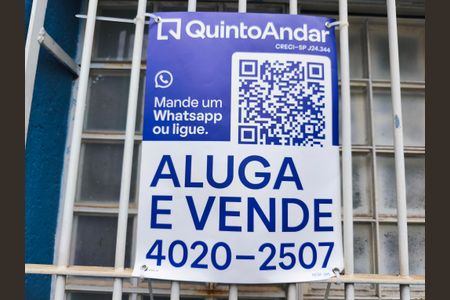 Casa à venda com 160m², 4 quartos e 2 vagas Casa à venda com 160m², 4 quartos e 2 vagasPlaquinha