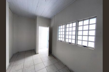 Casa à venda com 160m², 4 quartos e 2 vagas Casa à venda com 160m², 4 quartos e 2 vagasQuarto Edícula