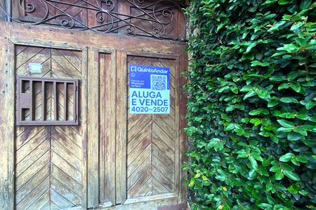 Casa à venda com 871m², 5 quartos e 10 vagas Casa à venda com 871m², 5 quartos e 10 vagasPlaca