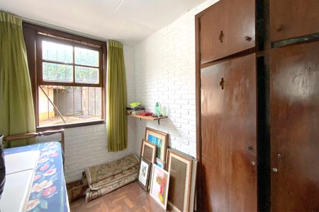 Casa à venda com 871m², 5 quartos e 10 vagas Casa à venda com 871m², 5 quartos e 10 vagasQuarto de Serviço