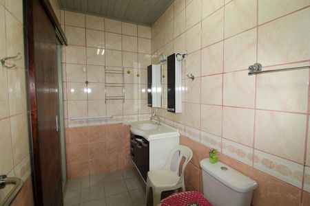 Casa à venda com 280m², 2 quartos e 2 vagas Casa à venda com 280m², 2 quartos e 2 vagasBanheiro do Quarto 1