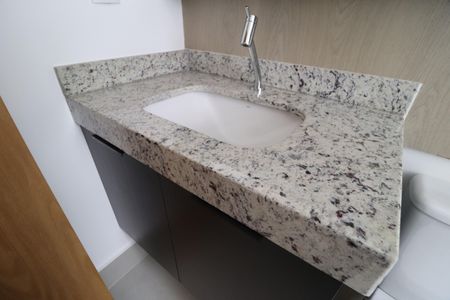 Apartamento para alugar com 77m², 2 quartos e 2 vagasBanheiro Suíte