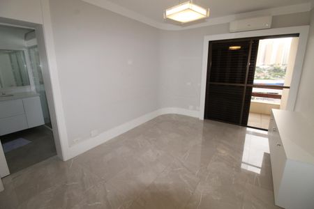 Apartamento para alugar com 550m², 4 quartos e 4 vagasSuíte 1